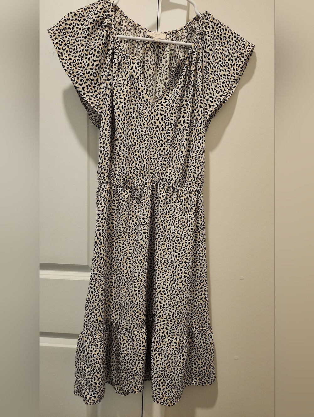Vintage LOFT Cream and Black Leopard Print Flutter Sleeve Dress